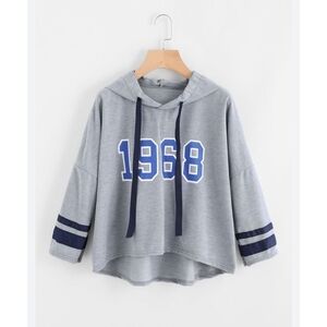 NWOT Shein Womens 1968 Varsity Print Drawstring Drop Shoulder Marled Hoodie.